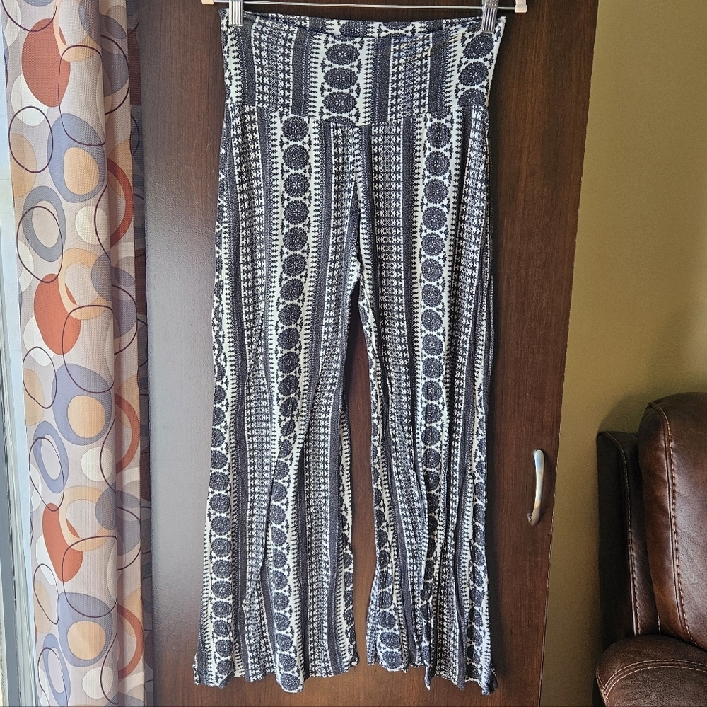 Black and White Patterned Women's Pants